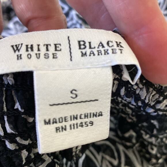 WHBM off the shoulder blouse top small foral black and white - Picture 6 of 7